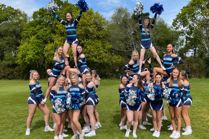 Sport BU Official Cheerleading Display Team